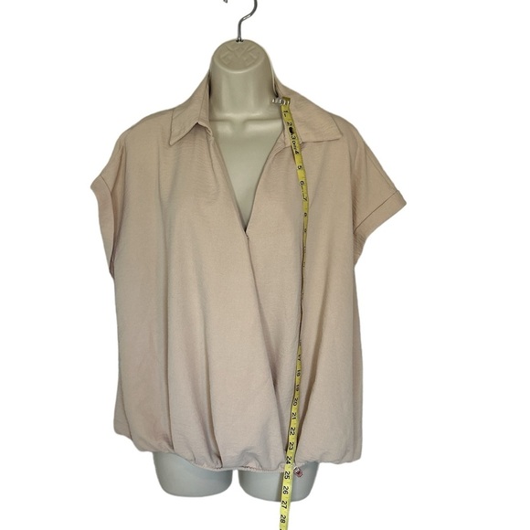Dee elly cream color top with collar and short sleeves size L - Picture 3 of 5